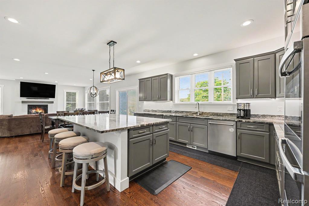 1660 Winthrop Road Bloomfield Hills, MI 48302 - Photo 12 of 38