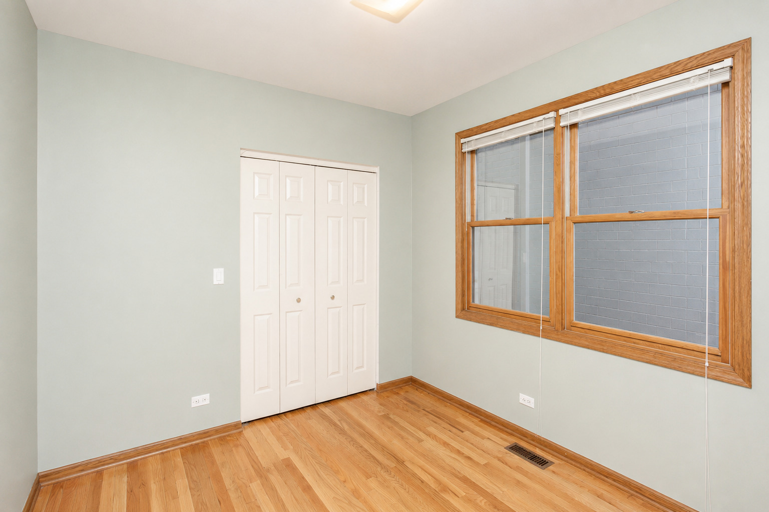 3240 North Racine Avenue, Unit 1 Chicago, IL 60657 - Photo 9 of 17 Gallery Image 9