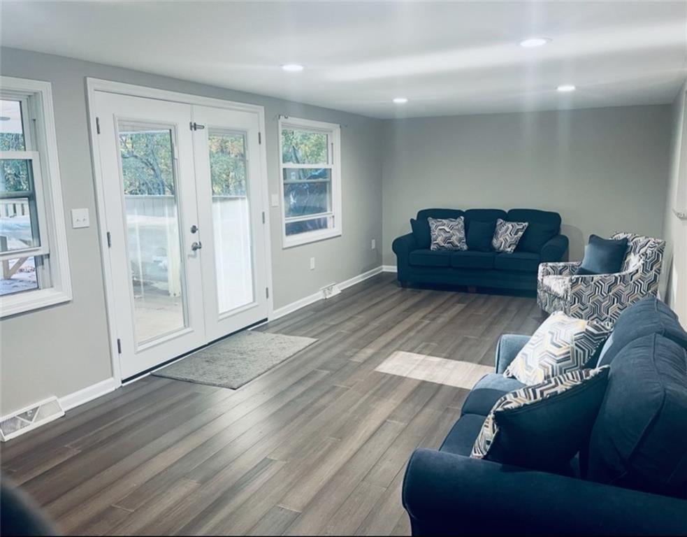 5525 Clearview Road Gibsonia, PA 15044 - Photo 8 of 20 Gallery Image 8