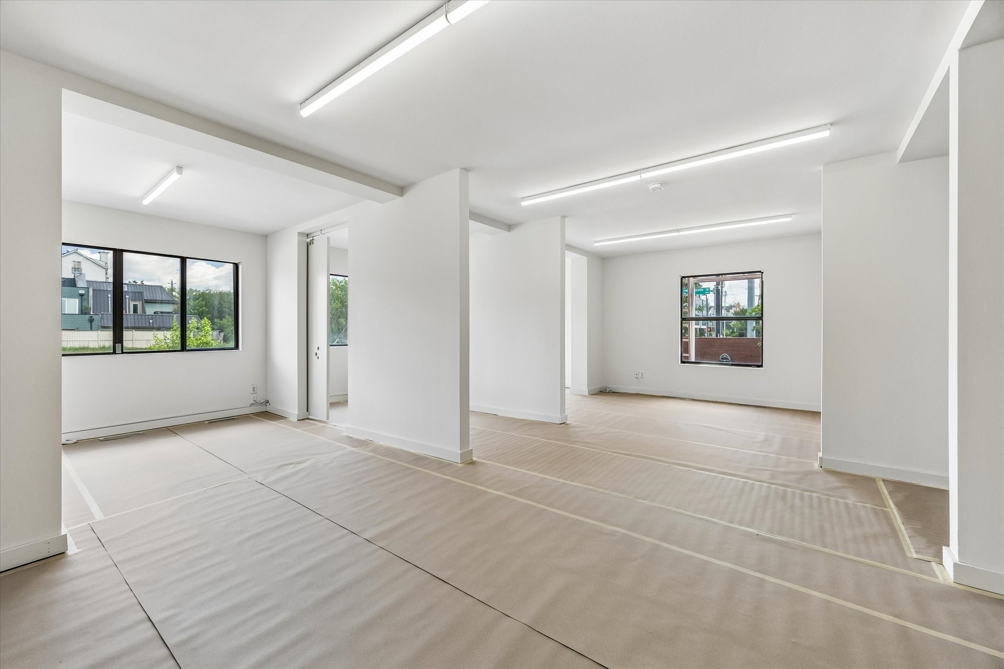 2402 Commonwealth Street Houston, TX 77006 - Photo 21 of 45 a view of an empty room with a window