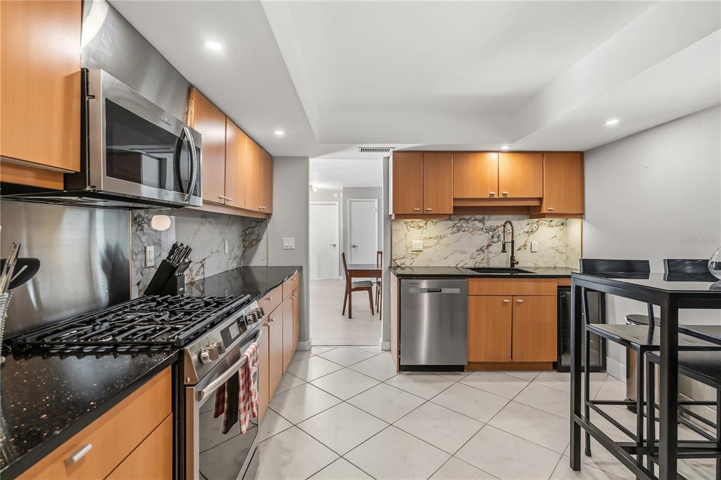 4938 Samoa Circle, Unit 6 Orlando, FL 32808 - Photo 13 of 37