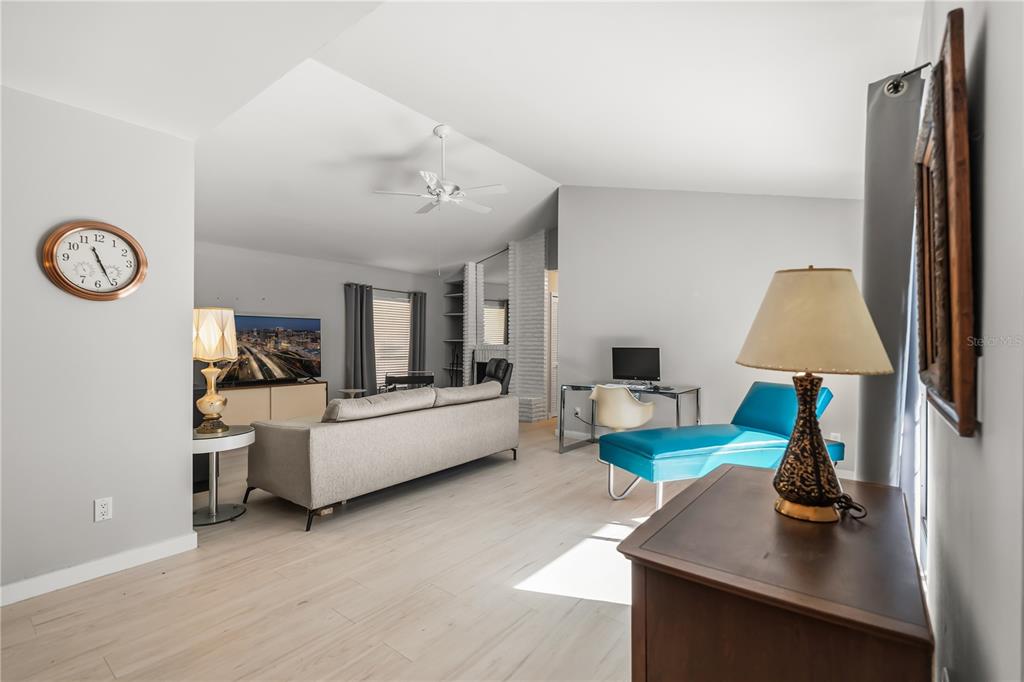 4938 Samoa Circle, Unit 6 Orlando, FL 32808 - Photo 4 of 37