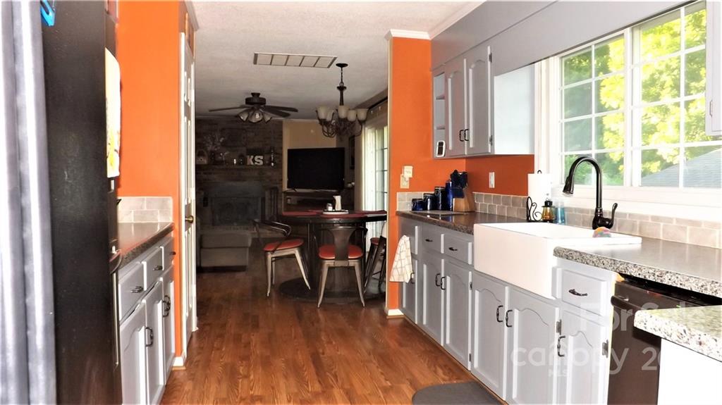 152 Elm Road Blacksburg, SC 29702 - Photo 3 of 29 Gallery Image 3