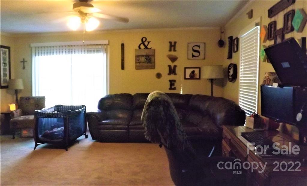 152 Elm Road Blacksburg, SC 29702 - Photo 8 of 29 Gallery Image 8