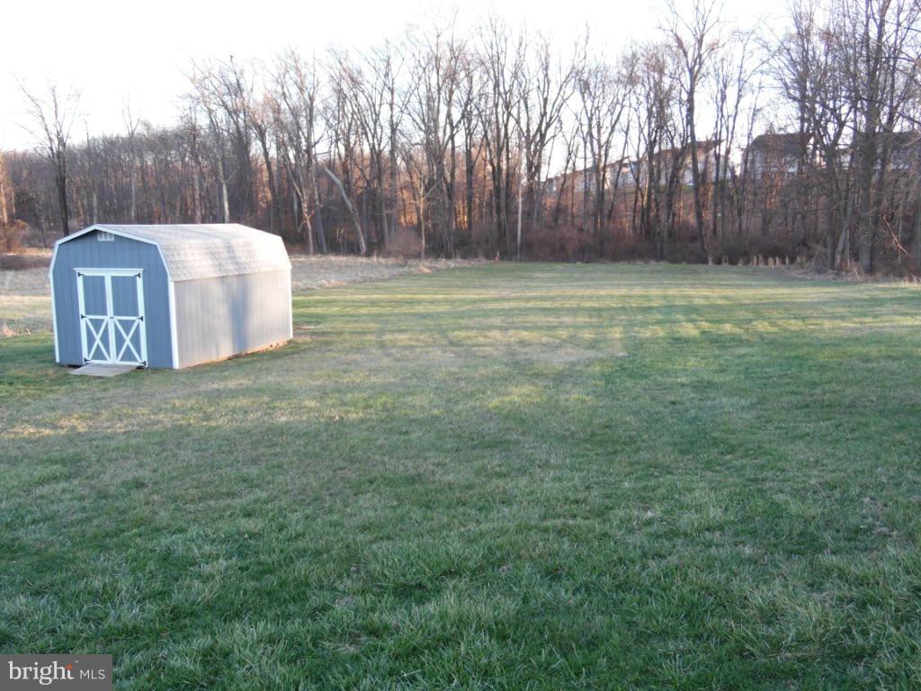 11245 Old Frederick Road Marriottsville, MD 21104 - Photo 20 of 22 a view of a back yard