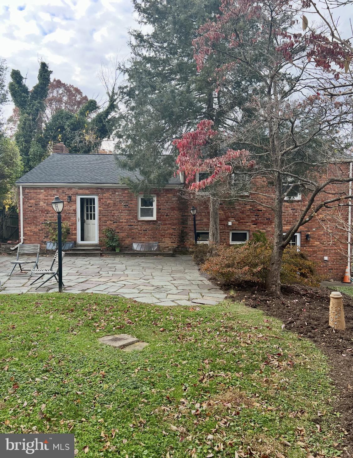 3717 North Glebe Road Arlington, VA 22207 - Photo 25 of 26 a front view of a house with a yard
