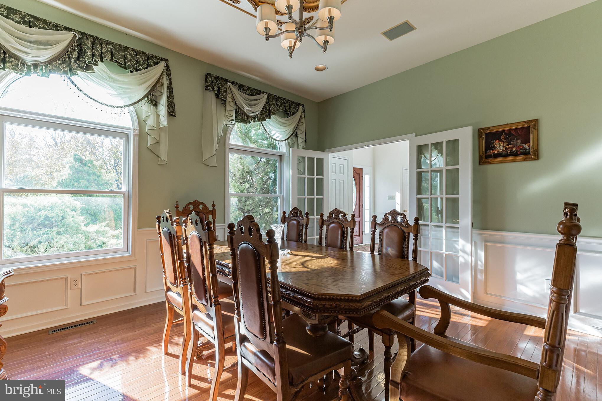118 Dixontown Road Medford, NJ 08055 - Photo 16 of 44 Dining room