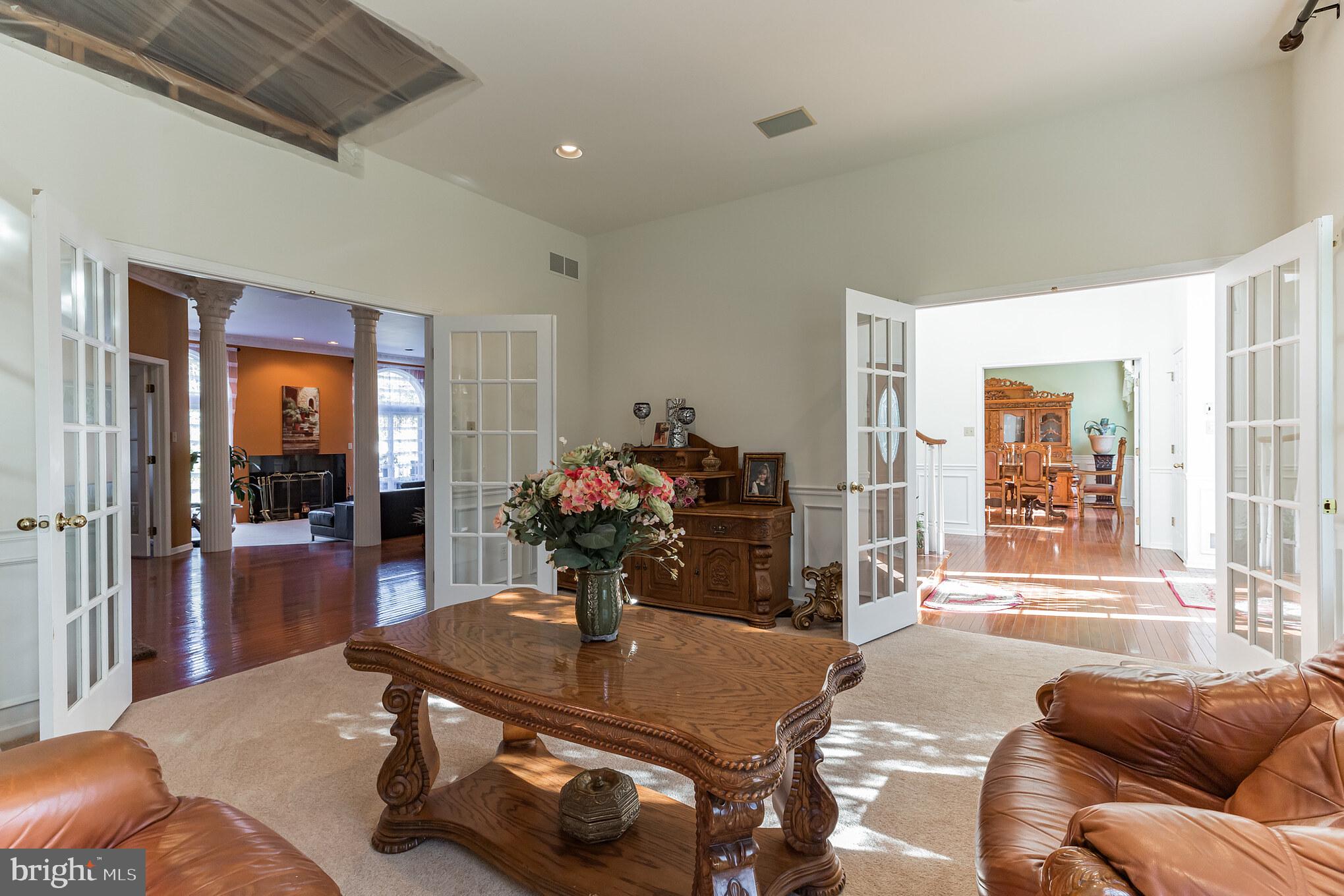 118 Dixontown Road Medford, NJ 08055 - Photo 17 of 44 Formal living room