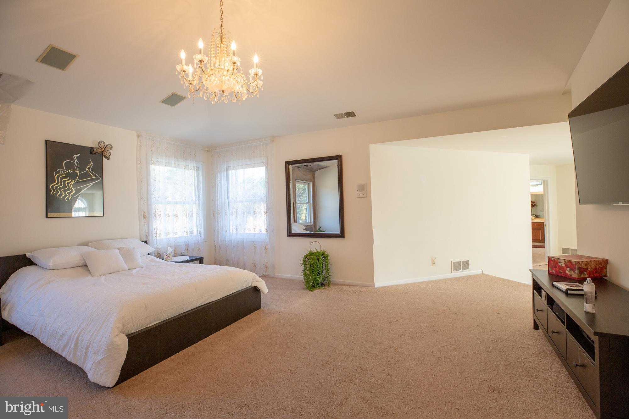 118 Dixontown Road Medford, NJ 08055 - Photo 21 of 44 Master bedroom