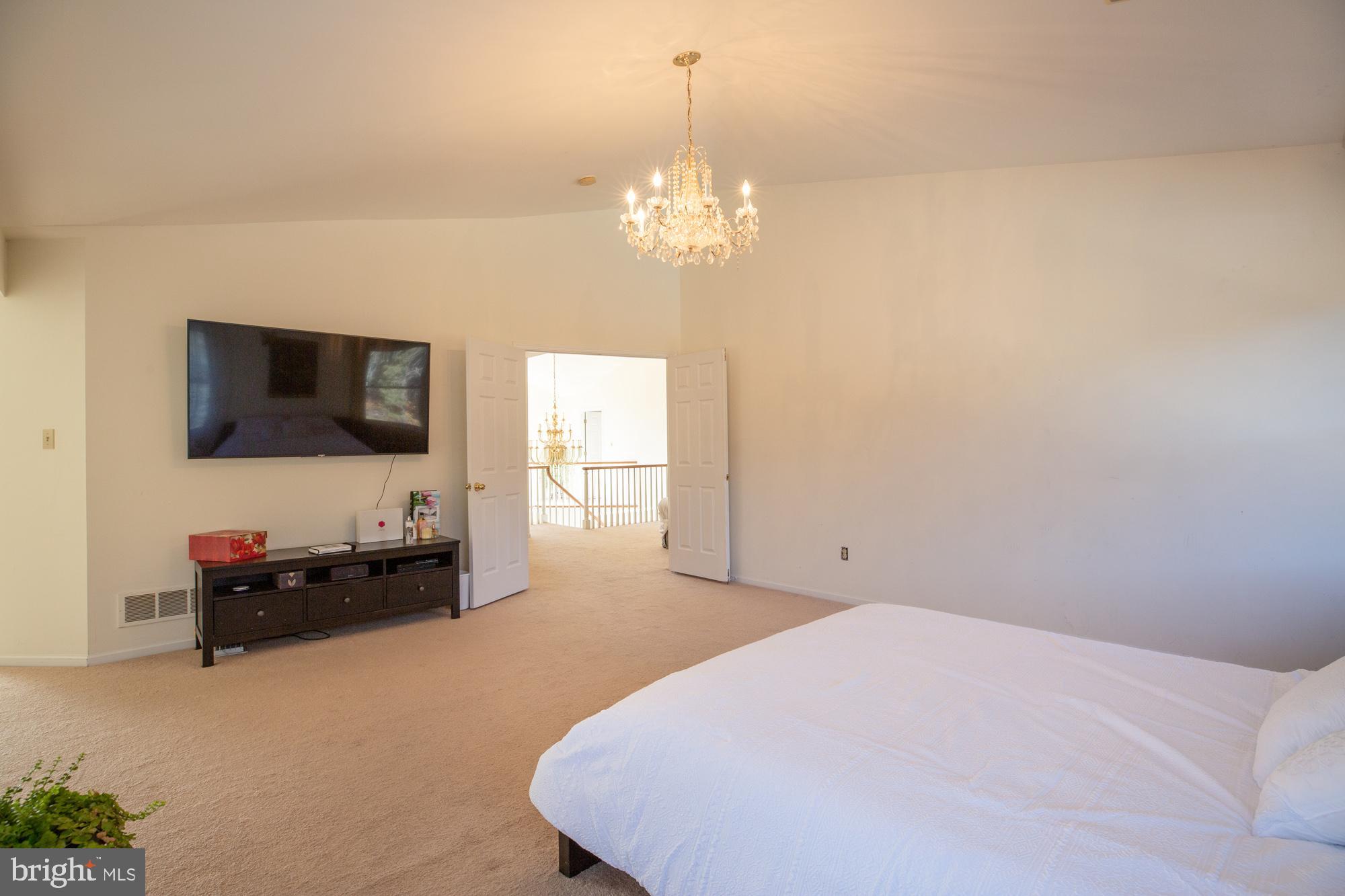 118 Dixontown Road Medford, NJ 08055 - Photo 22 of 44 Master bedroom