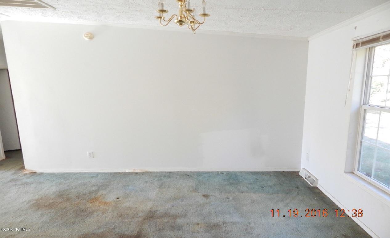 330 State Road Washington, NC 27889 - Photo 4 of 12 Dining Room