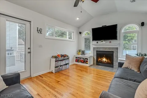 $799,000 | 48 Woodland Avenue, Verona, NJ 07044