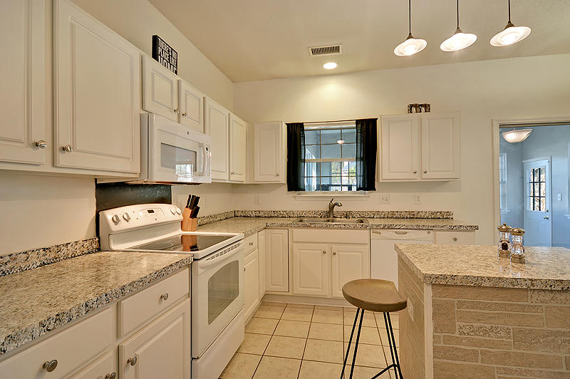 5082 Weatherstone Road Charleston, SC 29414 - Photo 10 of 30 Kitchen