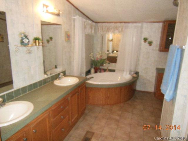 260 Old River Road Marion, NC 28752 - Photo 40 of 44 Gallery Image 40