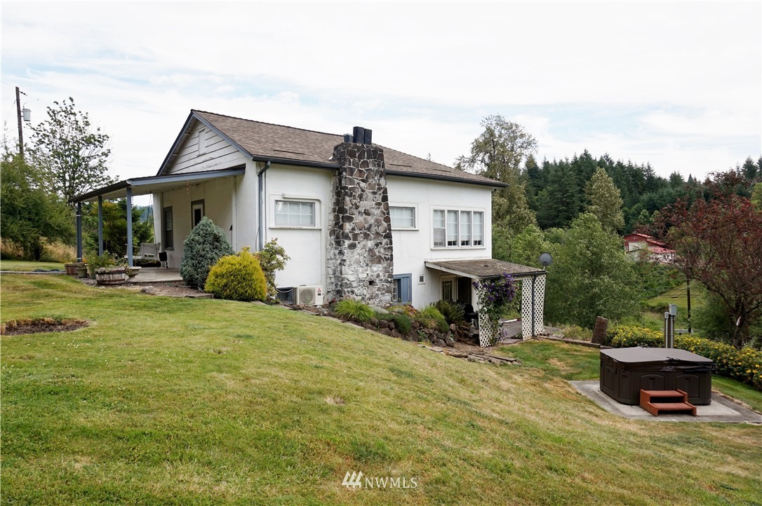 708 Rose Valley Road Kelso, WA 98626 - Photo 2 of 25 Gallery Image 2