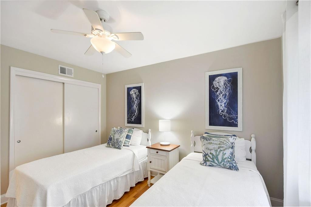 106 Dodge Road St. Simons Island, GA 31522 - Photo 13 of 24 Gues bedroom