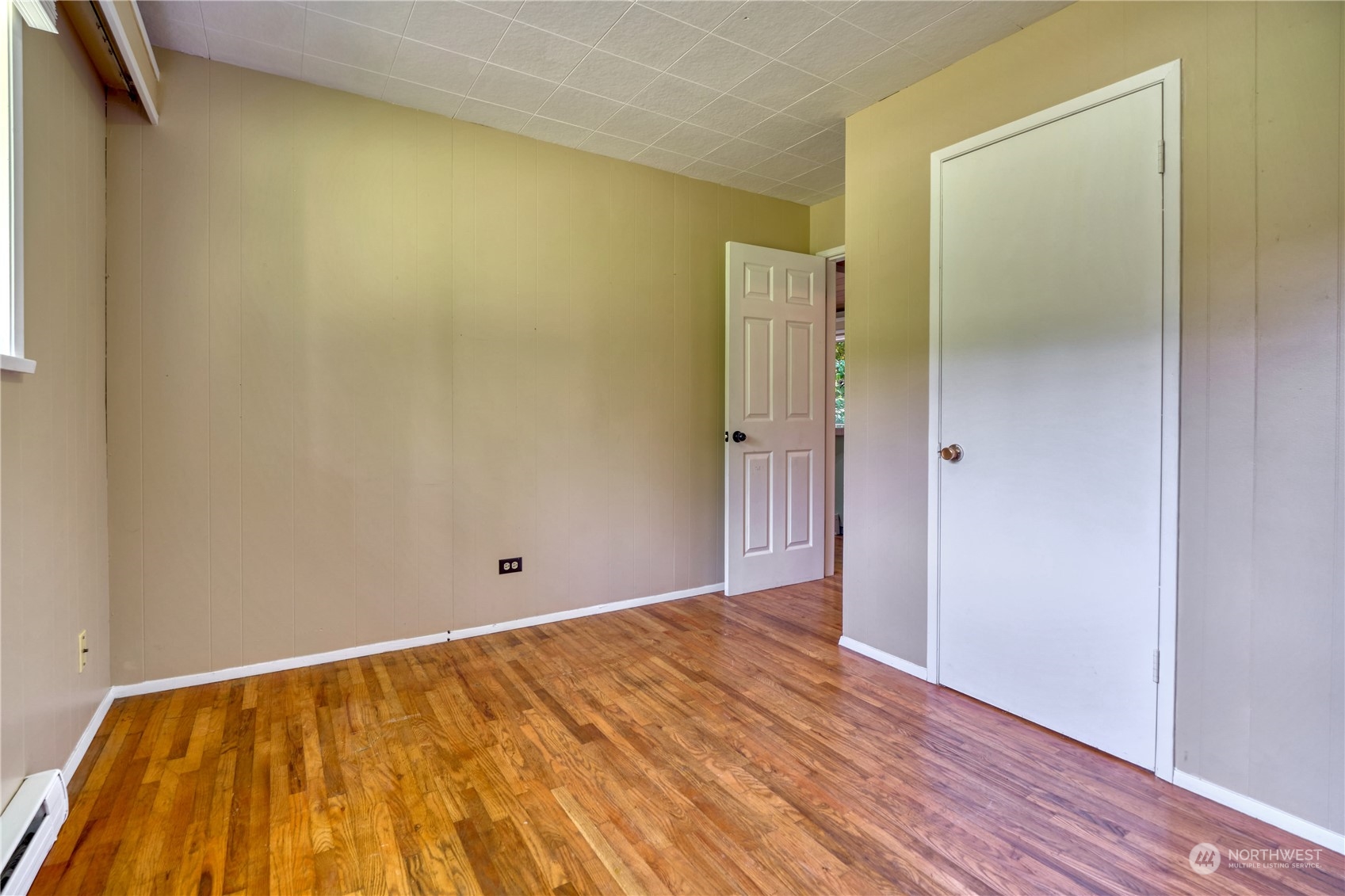 323 Mill Road Point Roberts, WA 98281 - Photo 12 of 26 a view of empty room