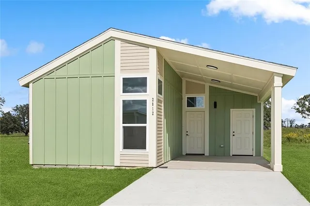 $187,000 | 2812 Live Oak Drive, Gretna, LA 70056