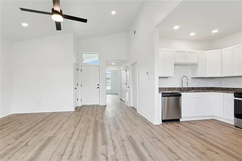 $187,000 | 2812 Live Oak Drive, Gretna, LA 70056