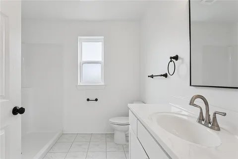 $187,000 | 2812 Live Oak Drive, Gretna, LA 70056