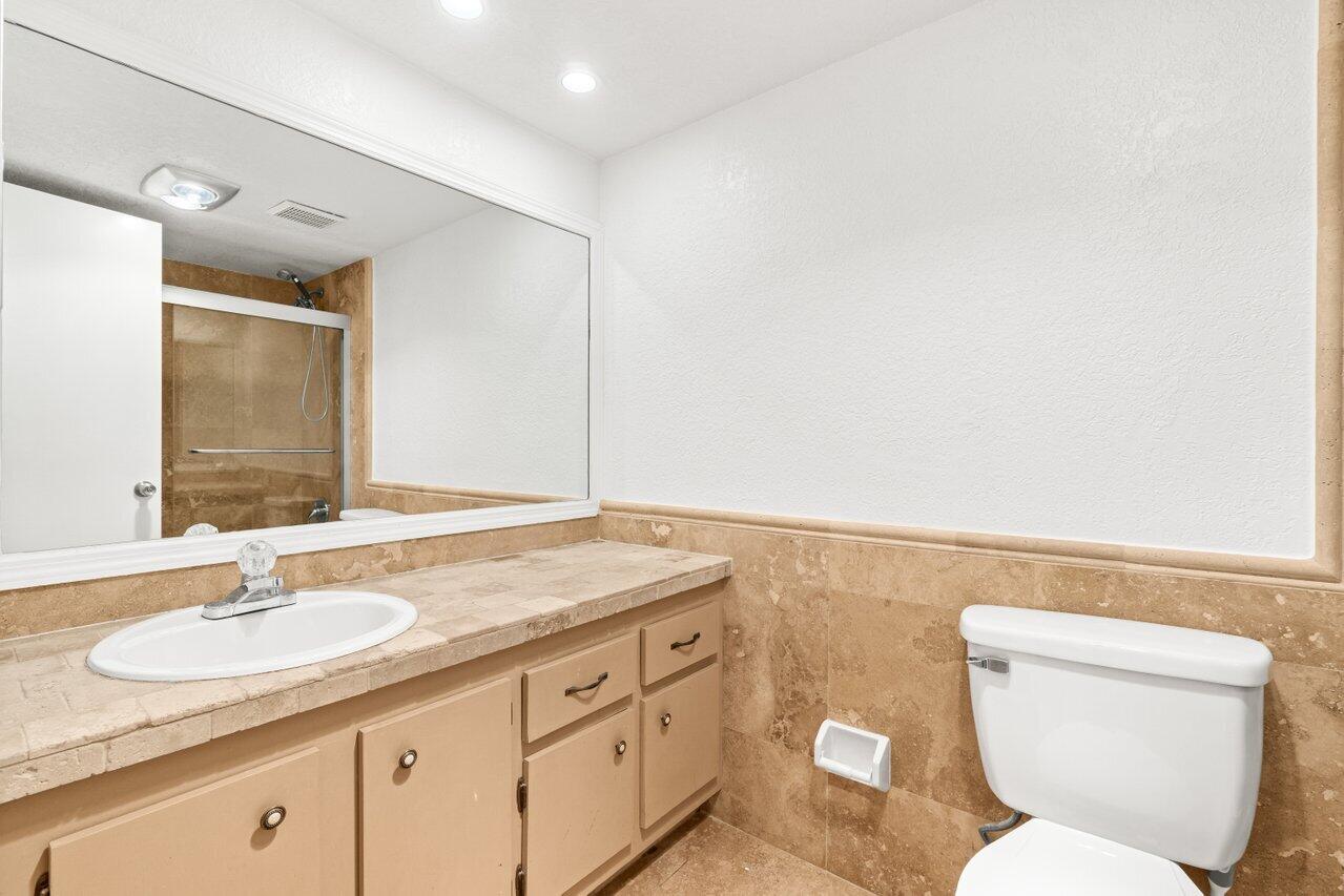 22615 Southwest 66th Avenue, Unit 310 Boca Raton, FL 33428 - Photo 14 of 28 Primary Bath