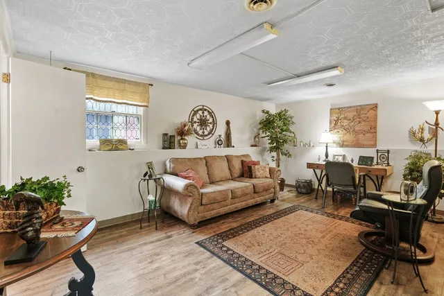 $300,000 | 10 Canterbury Drive, Endicott, NY 13760