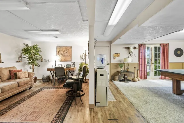 $300,000 | 10 Canterbury Drive, Endicott, NY 13760