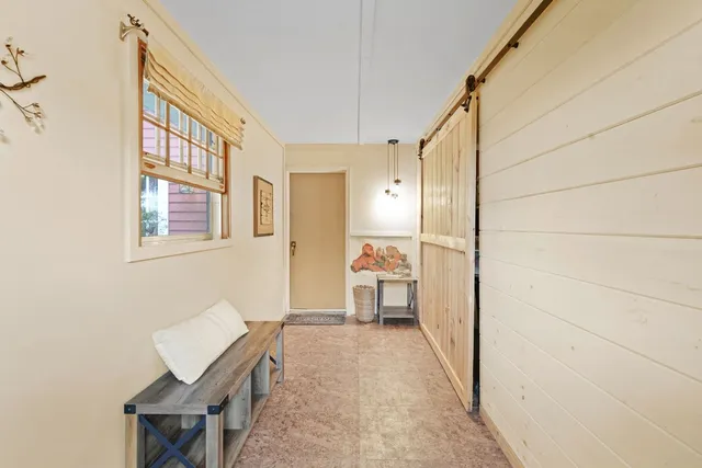 $300,000 | 10 Canterbury Drive, Endicott, NY 13760