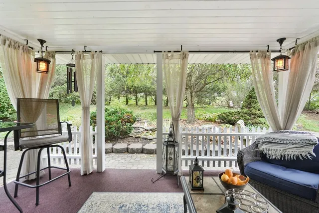 $300,000 | 10 Canterbury Drive, Endicott, NY 13760