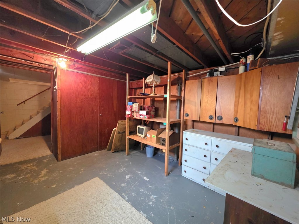 5007 Nelson Mosier Road Southington, OH 44470 - Photo 33 of 40 Utility room