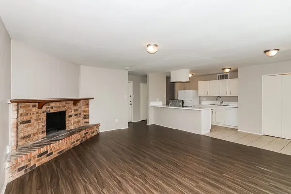 $1,795 | 5011 Ridge Manor Drive, Houston, TX 77053