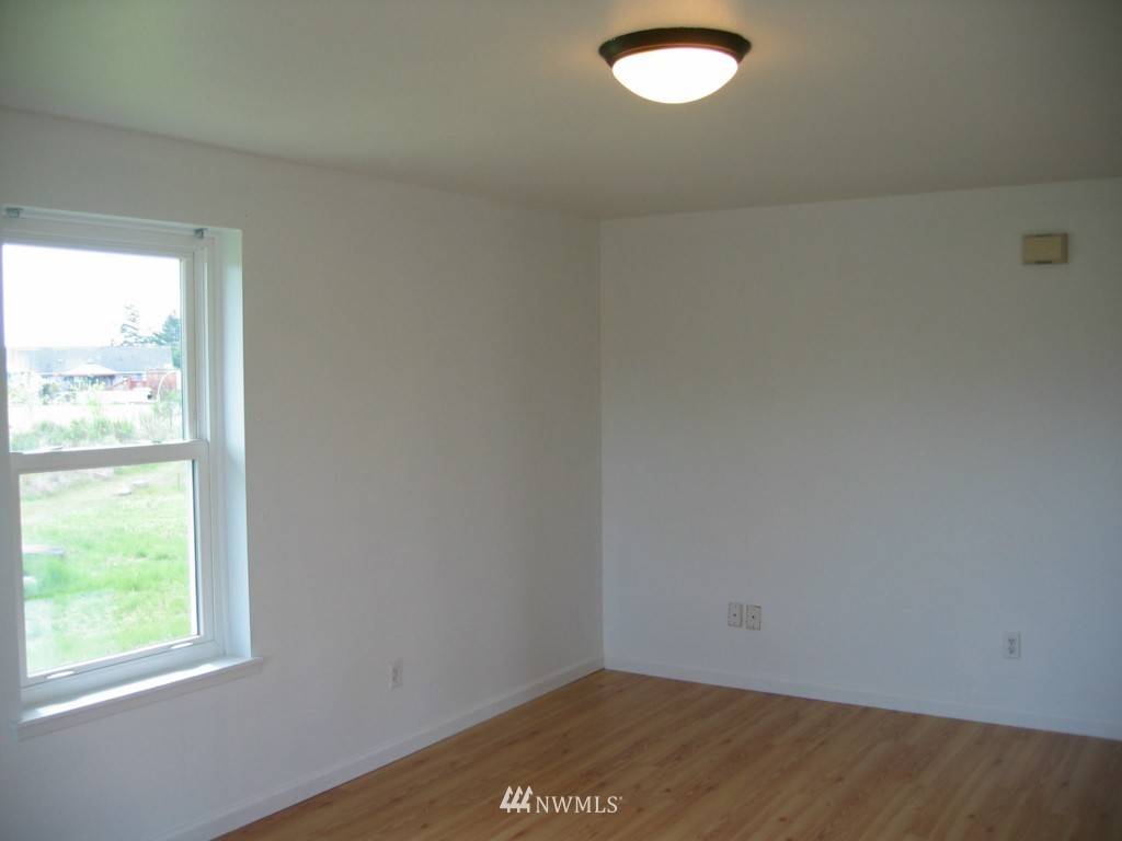 18003 Charlotte Place Southwest Rochester, WA 98579 - Photo 4 of 15