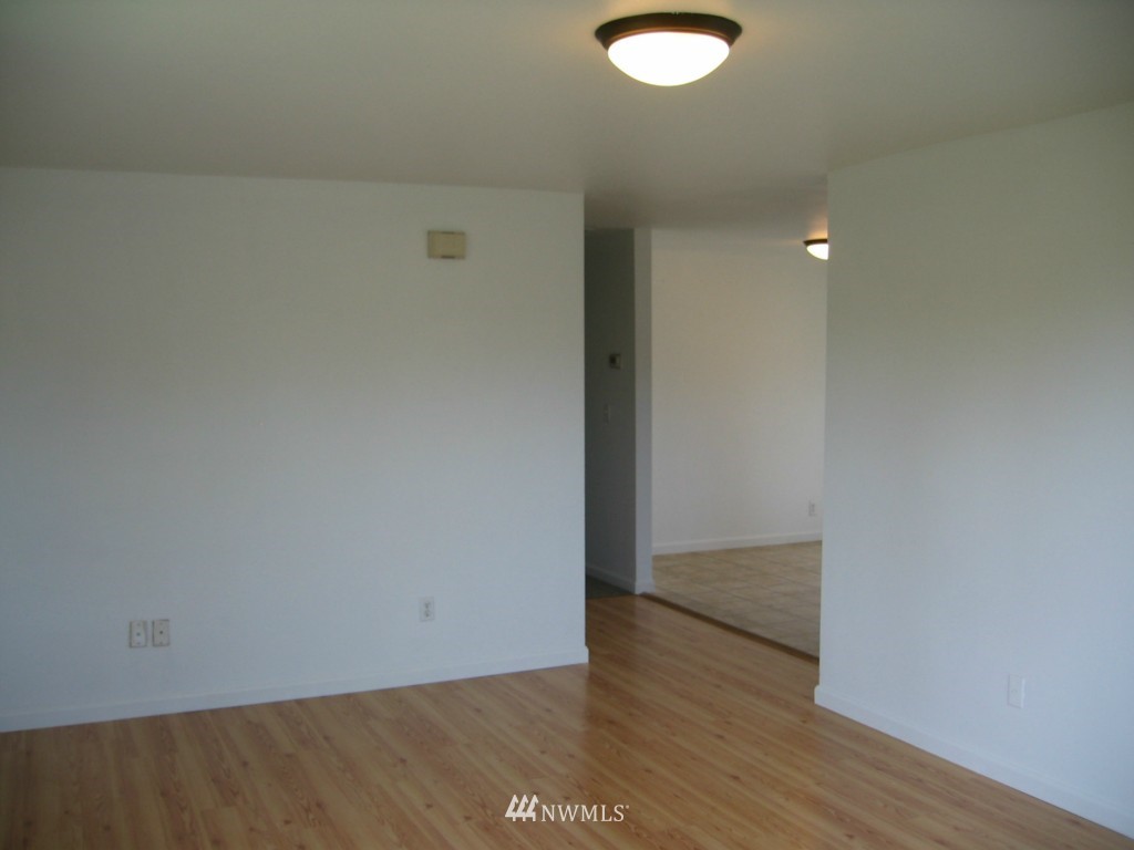 18003 Charlotte Place Southwest Rochester, WA 98579 - Photo 5 of 15