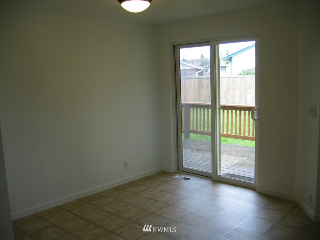 18003 Charlotte Place Southwest Rochester, WA 98579 - Photo 6 of 15