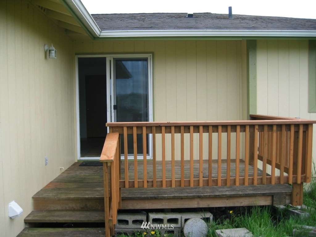 18003 Charlotte Place Southwest Rochester, WA 98579 - Photo 9 of 15