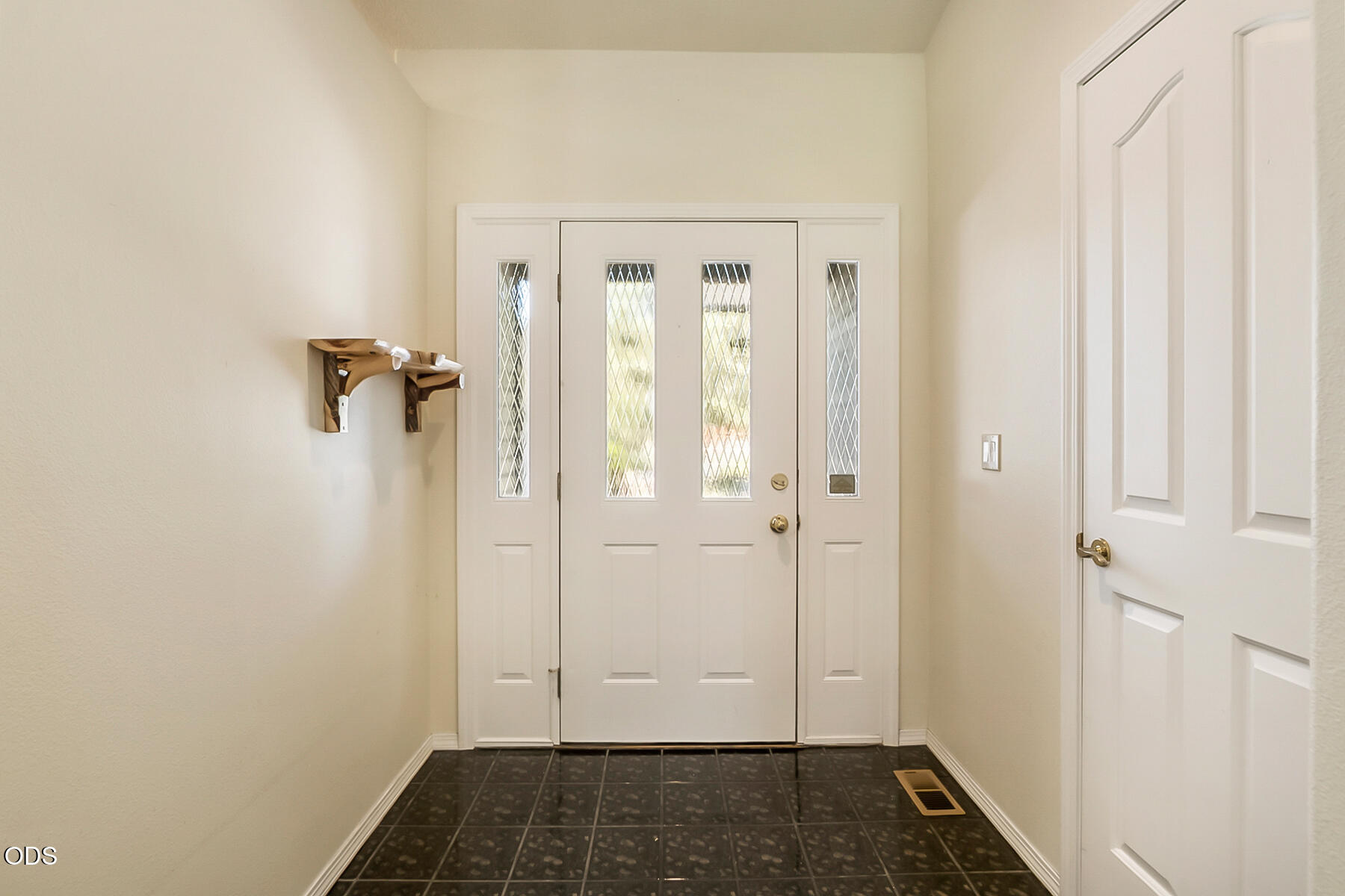64507 McGrath Road Bend, OR 97701 - Photo 5 of 56