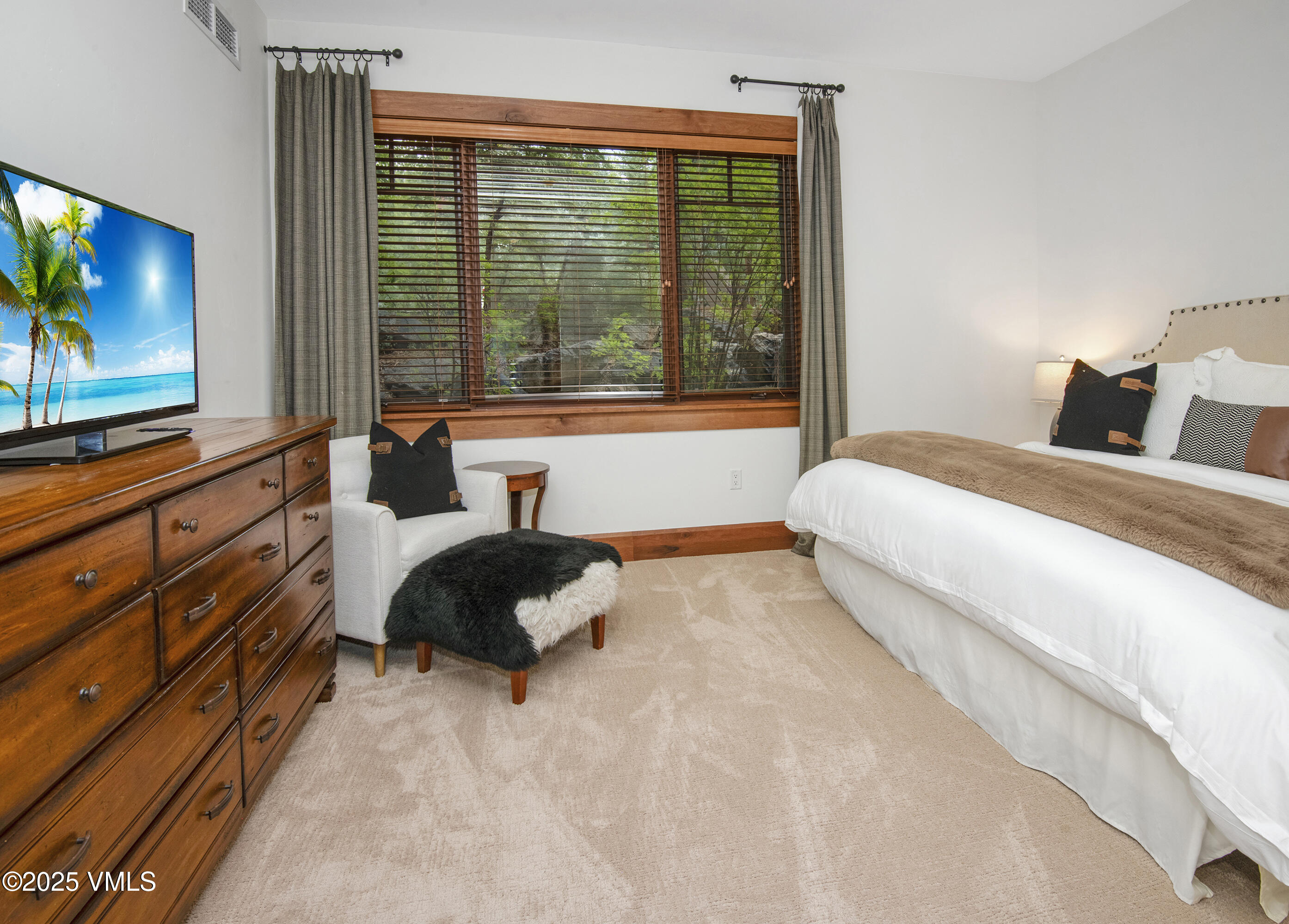 320 Hummingbird Drive, Unit A101 Avon, CO 81620 - Photo 20 of 62 Hummingbird-Ldg-A-101_27