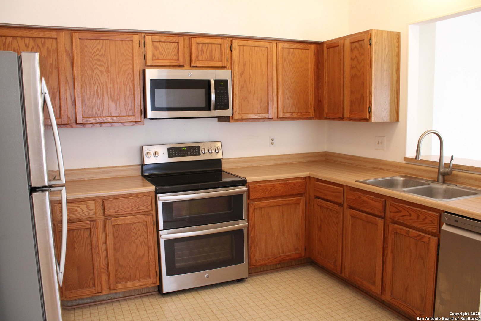 14110 George Road San Antonio, TX 78231 - Photo 9 of 28 Gallery Image 9