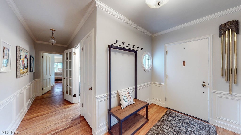 636 Falls Road Chagrin Falls, OH 44022 - Photo 2 of 35 Gallery Image 2