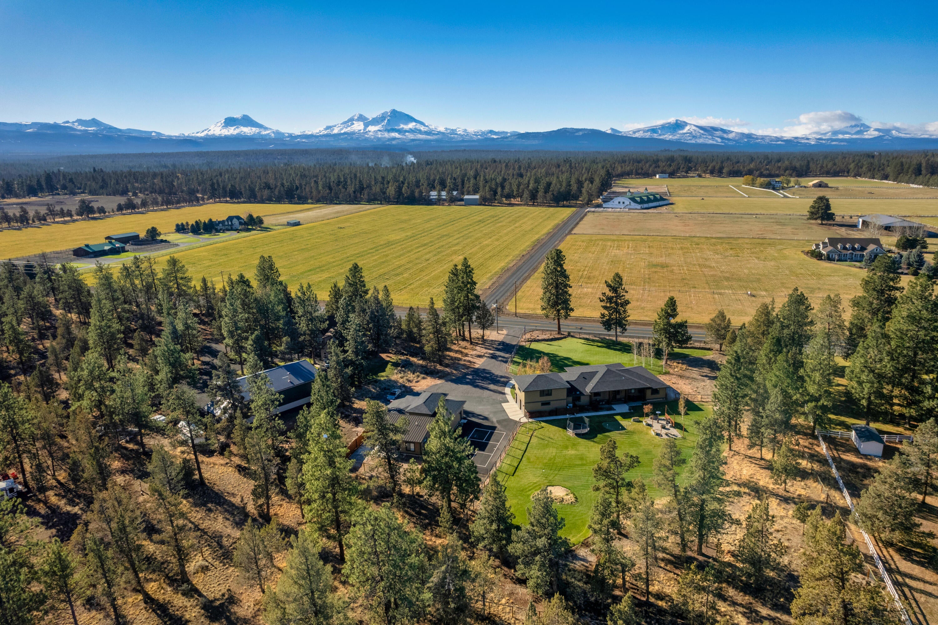 67910 Cloverdale Road Sisters, OR 97759 - Photo 1 of 49 1