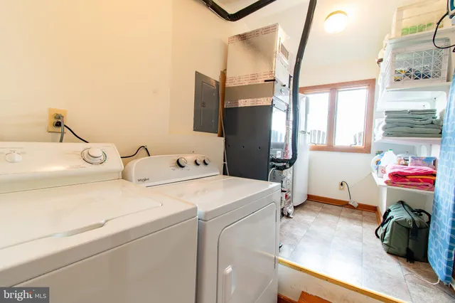 $1,150,000 | 22860 Middle Point Road, Neavitt, MD 21652