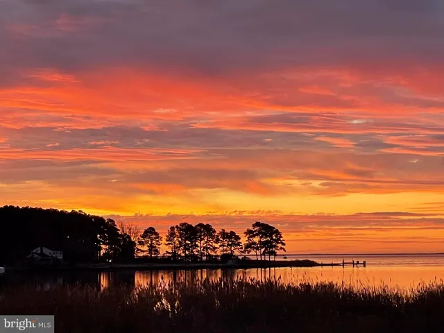 $1,150,000 | 22860 Middle Point Road, Neavitt, MD 21652