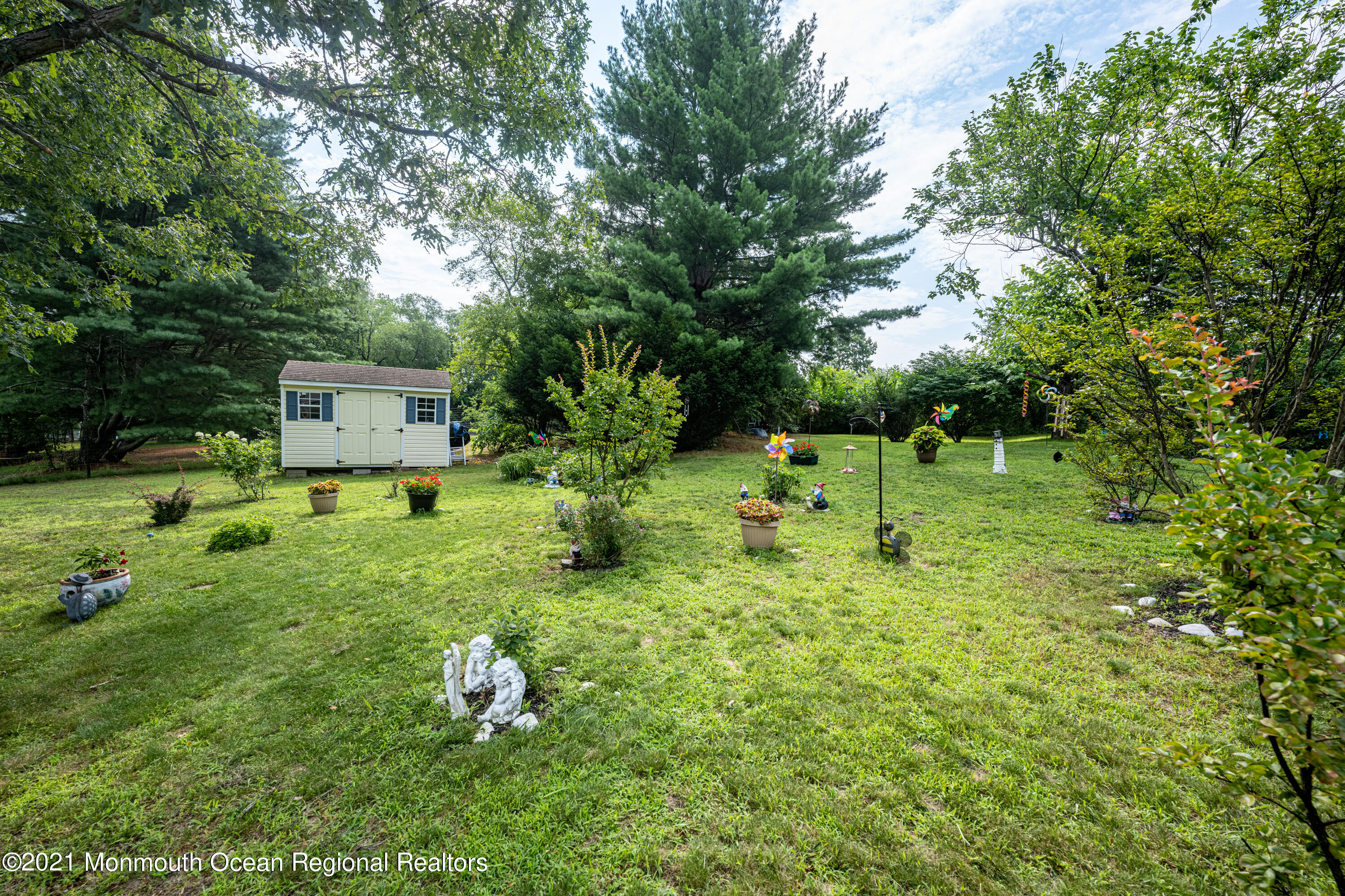 55 Westbrook Road Howell, NJ 07731 - Photo 29 of 30 55 Westbrook Rd-5 (1)