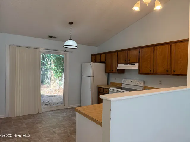 $995 | 133 Twin Wood Drive, Havelock, NC 28532