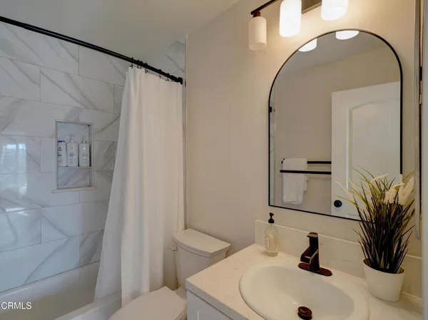 $950,000 | 29047 Ironwood Lane, Saugus, CA 91390