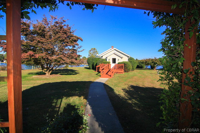 673 Painter Point Road Kilmarnock, VA 22482 - Photo 4 of 22