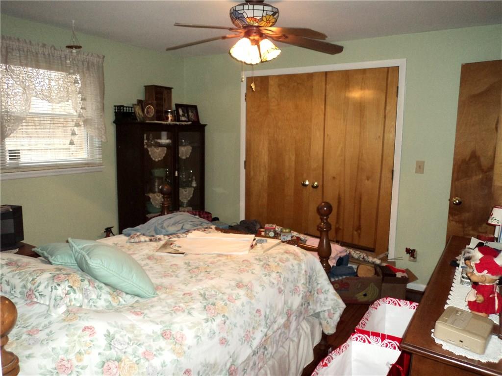 116 North Wolfcreek Road Columbus, IN 47201 - Photo 16 of 24 Gallery Image 16