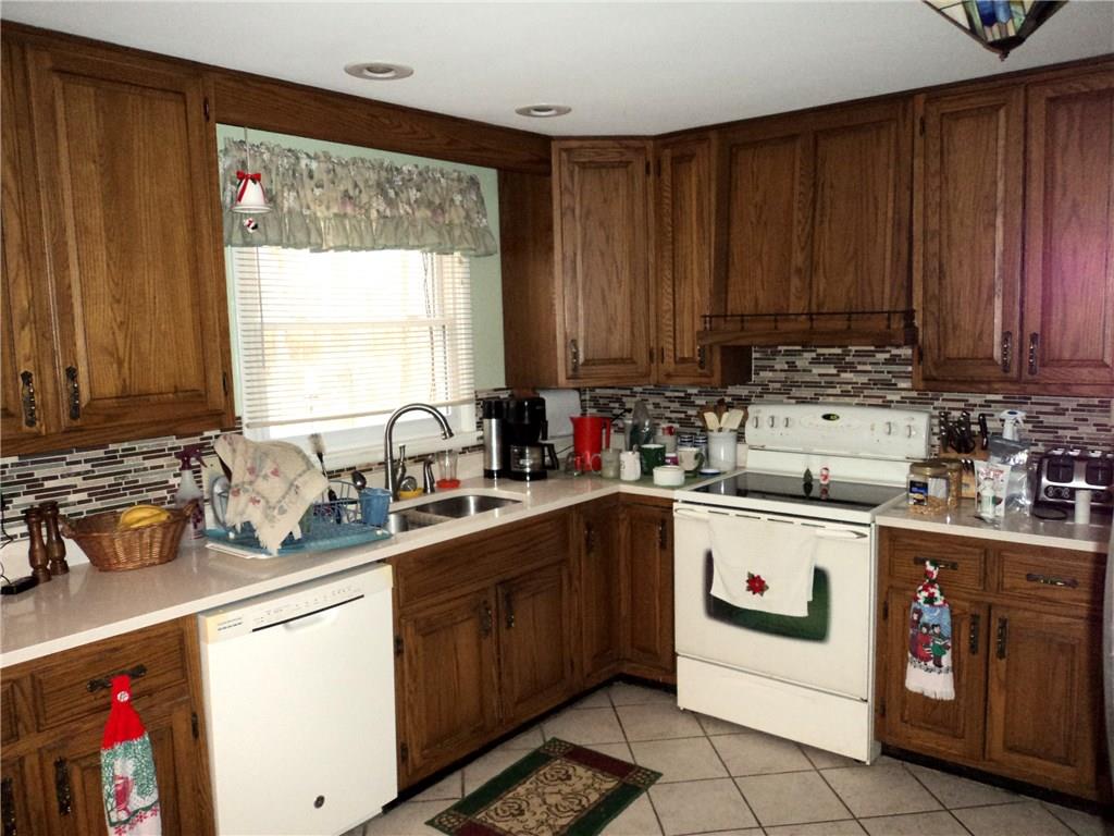 116 North Wolfcreek Road Columbus, IN 47201 - Photo 8 of 24 Gallery Image 8
