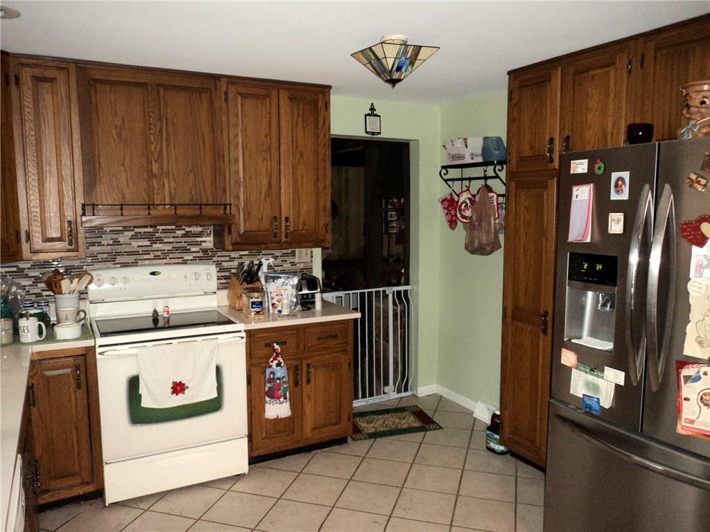 116 North Wolfcreek Road Columbus, IN 47201 - Photo 9 of 24 Gallery Image 9