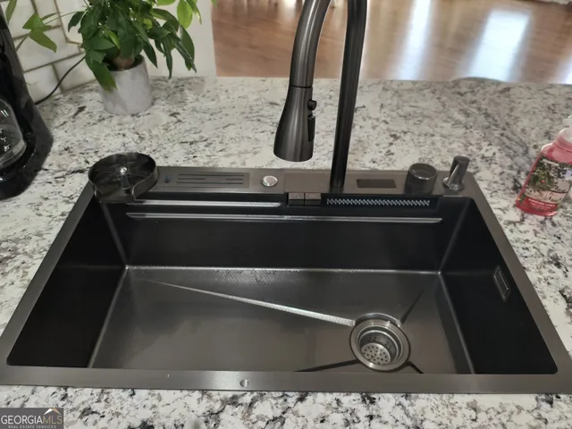 $665,000 | 252 Moore Street, Whitesburg, GA 30185